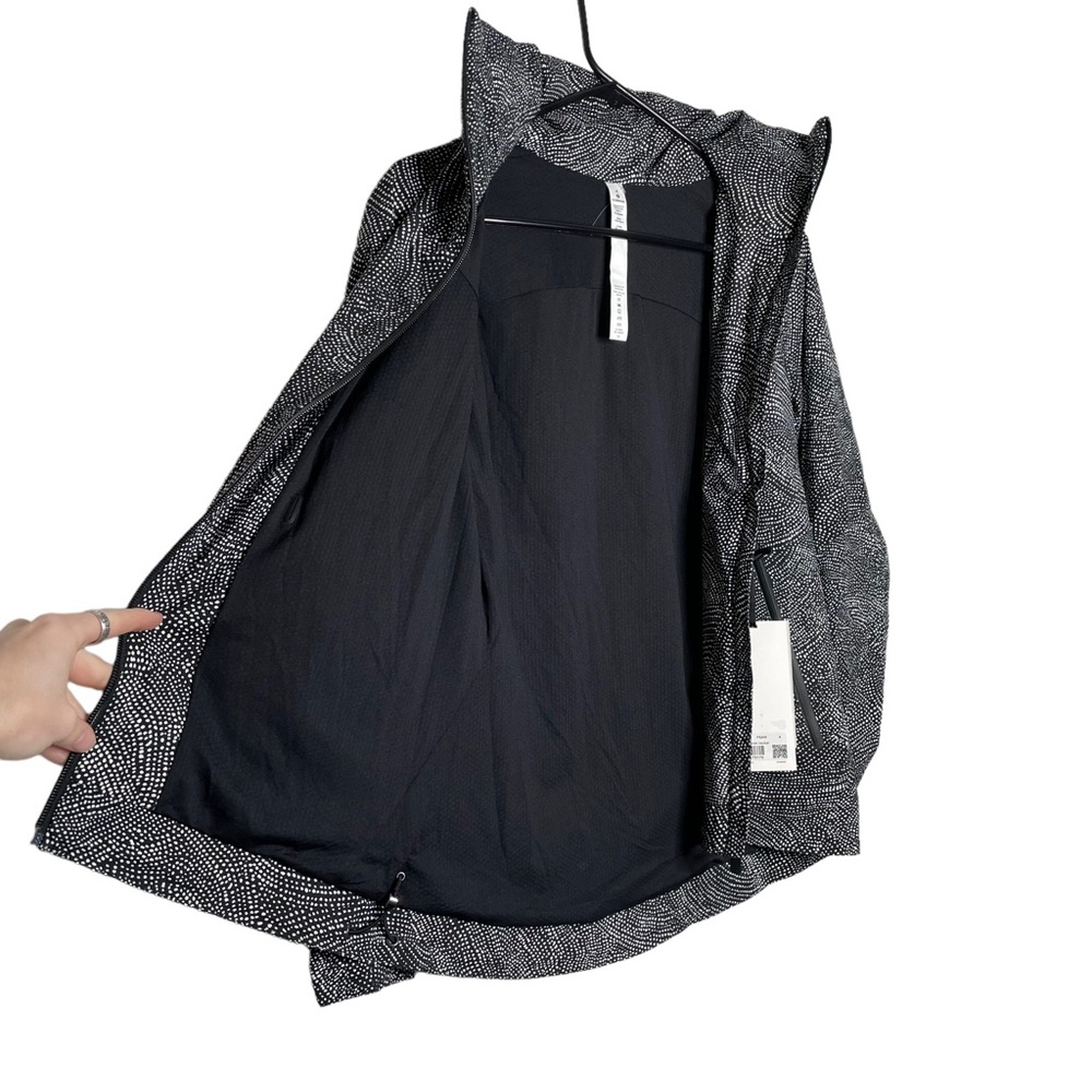 Lululemon athletica here to move jacket nwt - Picture 5 of 10
